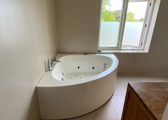 Villa Free Standing 25 Min Amsterdam 10 Min Akersloot